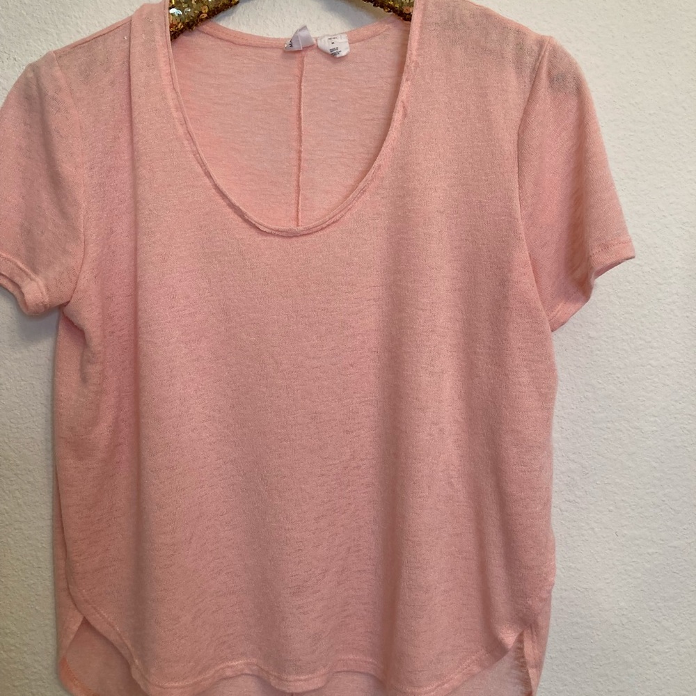 Melrose and Market tshirt with split sides.